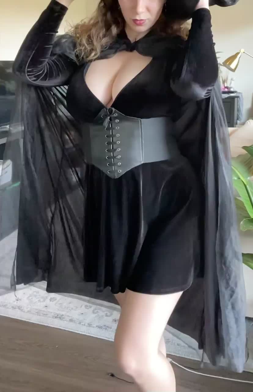 alisabolt hot witch