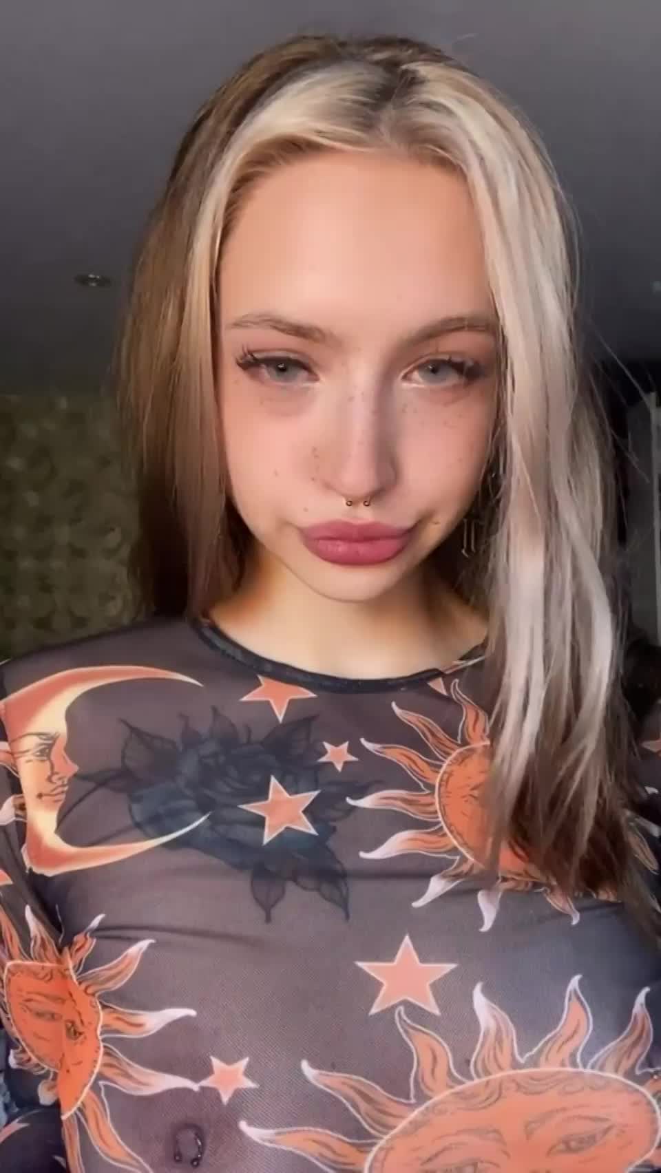 vi_gray beautiful teen with puffy lips