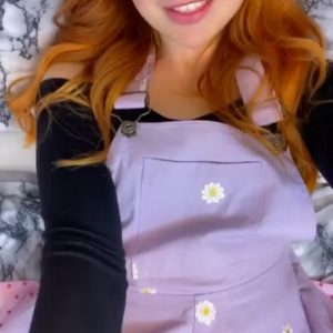  redhead babygirl with puffy pussy