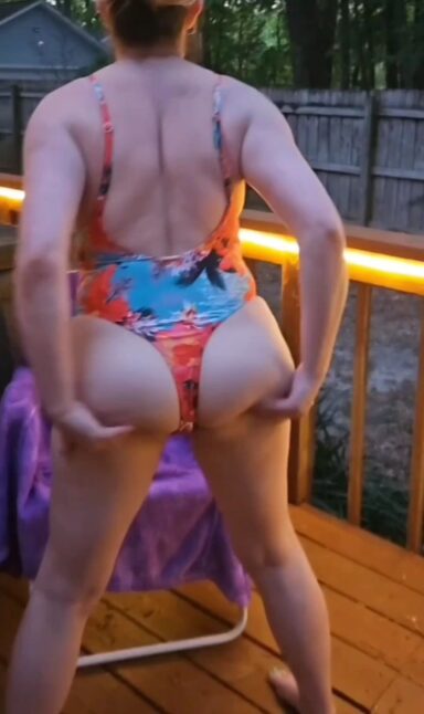 thick mommy fake tits