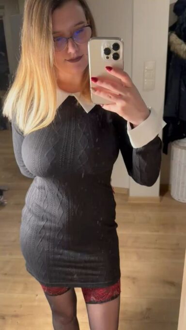 college slut huge tits reveal