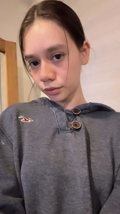petite cutie tits selfie