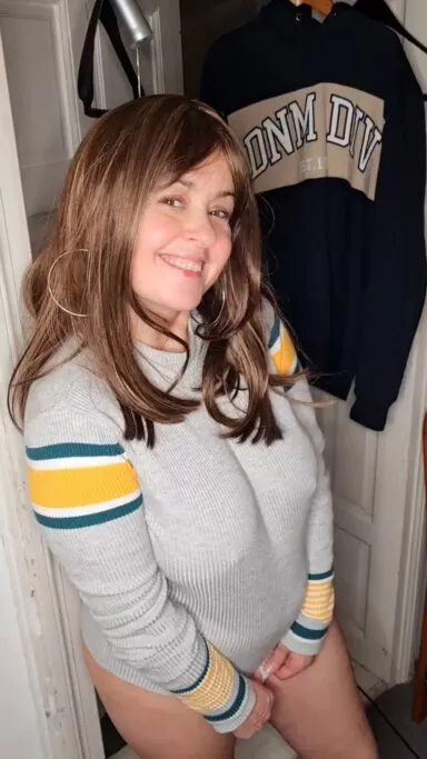 curvy milf boobs drop